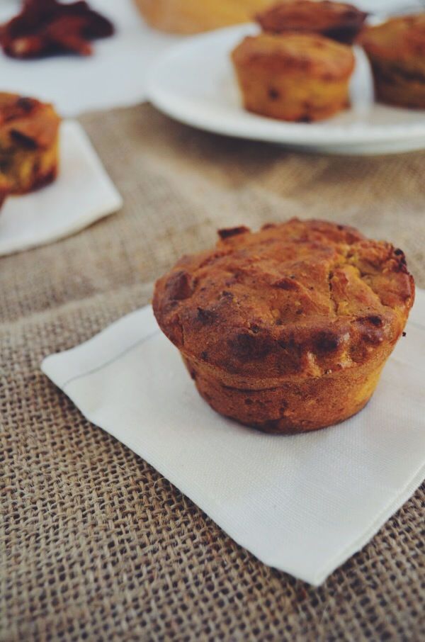 Butternut Squash, Sun dried tomatoes Muffins recipe συνταγή αλμυρά μάφινς με φέτα λιαστή ντομάτα κίτρινη κολοκύθα Γαβριήλ Νικολαίδης Cool Artisan