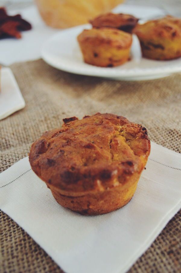 Butternut Squash, Sun dried tomatoes Muffins recipe συνταγή αλμυρά μάφινς με φέτα λιαστή ντομάτα κίτρινη κολοκύθα Γαβριήλ Νικολαίδης Cool Artisan