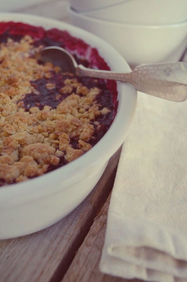 Forest fruit oat crumble κράμπλ με φρούτα του δάσους συνταγή Γαβριήλ Νικολαιδης cool artisan
