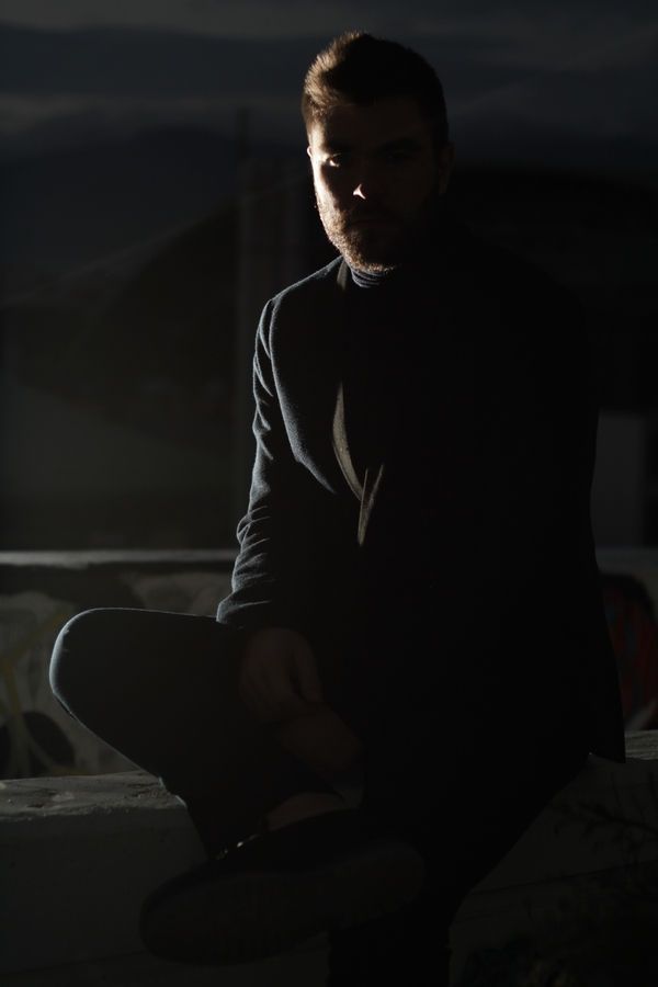 STREET STYLE MENS FASHION BLOGGER MAN FASHION SUIT BLUE BLACK TURTLE NECK COOL ARTISAN ΓΑΒΡΙΗΛ ΝΙΚΟΛΑΙΔΗΣ
