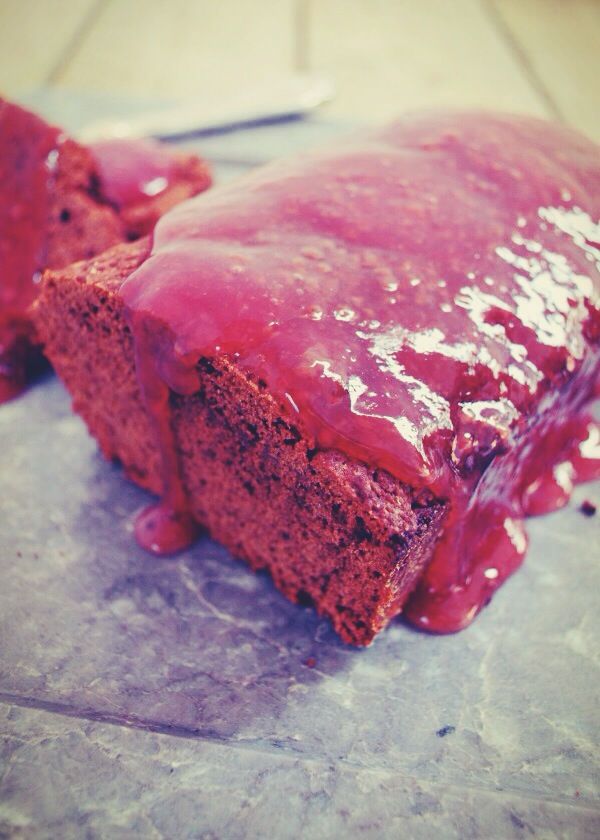 Vegan, chocolate, orange cake with strawberry sauce, συνταγή νηστίσιμο κέικ, κακάο, πορτοκάλι, συνταγή, εύκολη, απλή, Γαβριήλ Νικολαίδης, cool artisan