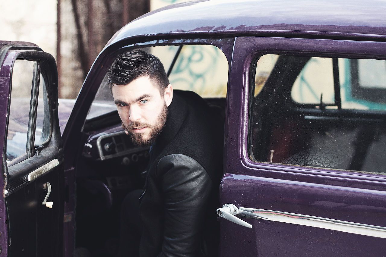 street style mens fashion blogger black pants leather demin shirt vintage car Γαβριήλ Νικολαιδης cool artisan
