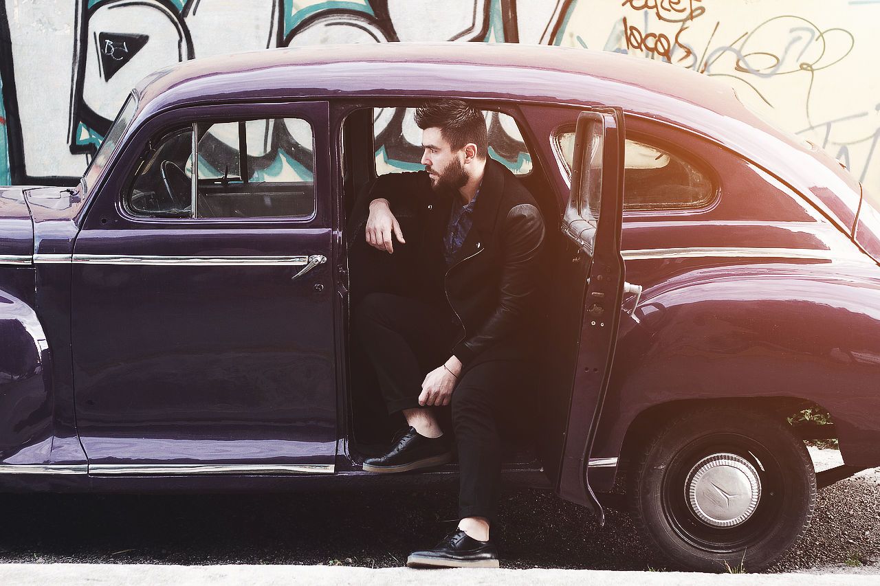 street style mens fashion blogger black pants leather demin shirt vintage car Γαβριήλ Νικολαιδης cool artisan