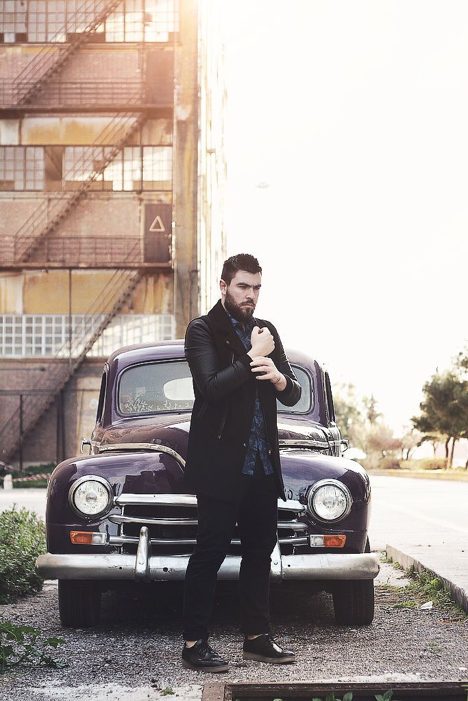 street style mens fashion blogger black pants leather demin shirt vintage car Γαβριήλ Νικολαιδης cool artisan