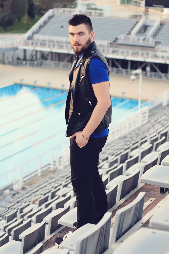 man, fashion, street style, mens fashion, blogger, lookbook, summer 2014, leather vest, blue T-shirt, black pants, new balance, asos, topman, zara 5