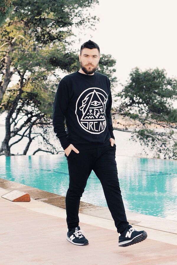 street style man fashion blogger mens style black outfit new balance asos topman cool artisan Γαβριηλ Νικολαιδης 
