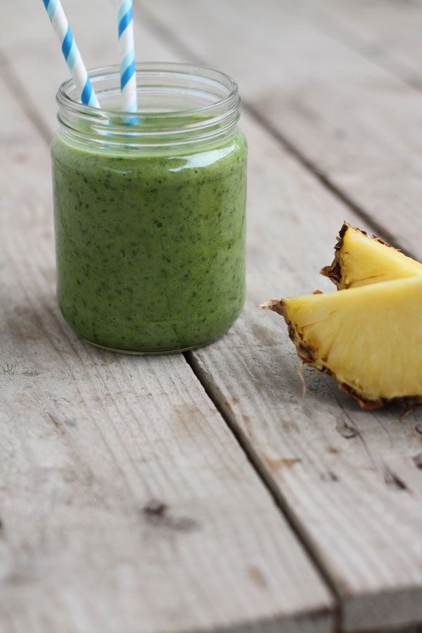 spinach pineapple detox smoothie