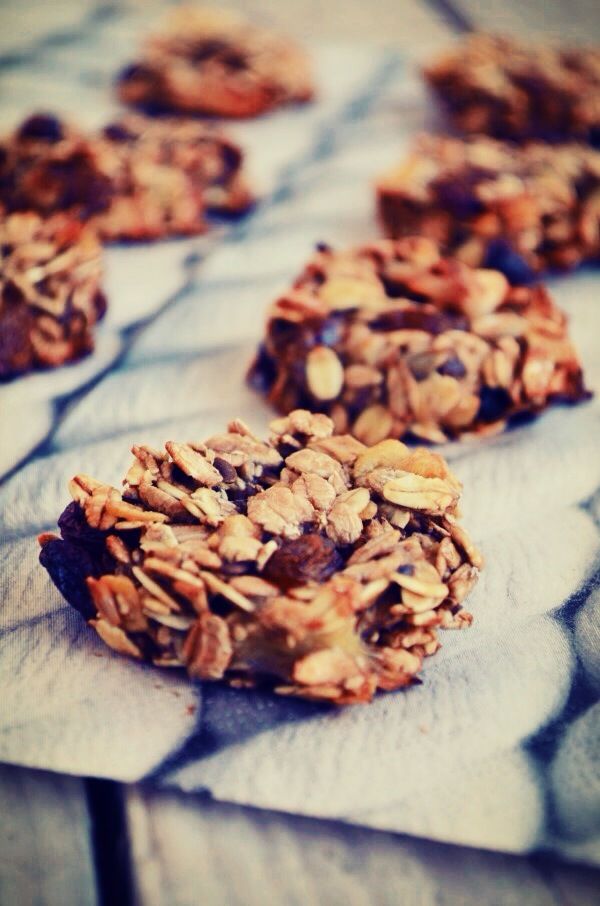 2-Ingredient Healthy Cookies Recipe, oat, banana cookies, muesli mix, easy, simple, fast, συνταγή, μπισκότα, μπανάνα, μούσλι, γρήγορη, απλή, εύκολη