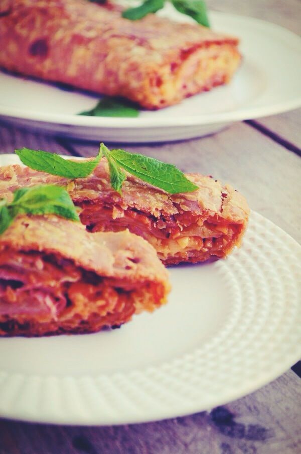 4-Ingredient pizza roll, recipe, συνταγή, ζύμη για πίτσα, σάλτσα για πίτσα, πίτσα ρολό, γαλοπούλα, μοτσαρέλα, εύκολη, απλή, γρήγορη, cool artisan, Γαβριήλ Νικολαιδης