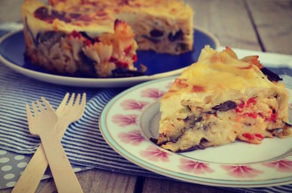farfalle al forno, peppers, eggplant, aubergine, milk, nutmeg, onions, pasta, bake, cheese, recipe, best, συνταγή, μακαρόνια φούρνου, μελιτζάνα, πιπεριές