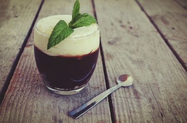 super easy, super fast, cheese-cacao mousse, 3-Ingredient Chocolate Mousse Recipe, μους, σοκολατα, κακάο, ρικότα, ζάχαρη άχνη, μόνο τρία υλικά, cool artisan, Γαβριήλ Νικολαΐδης