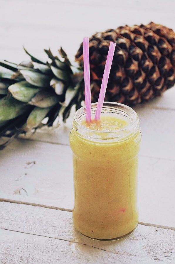 pineapple detox smoothie, pinterest, food blog, photography, food styling, recipe,