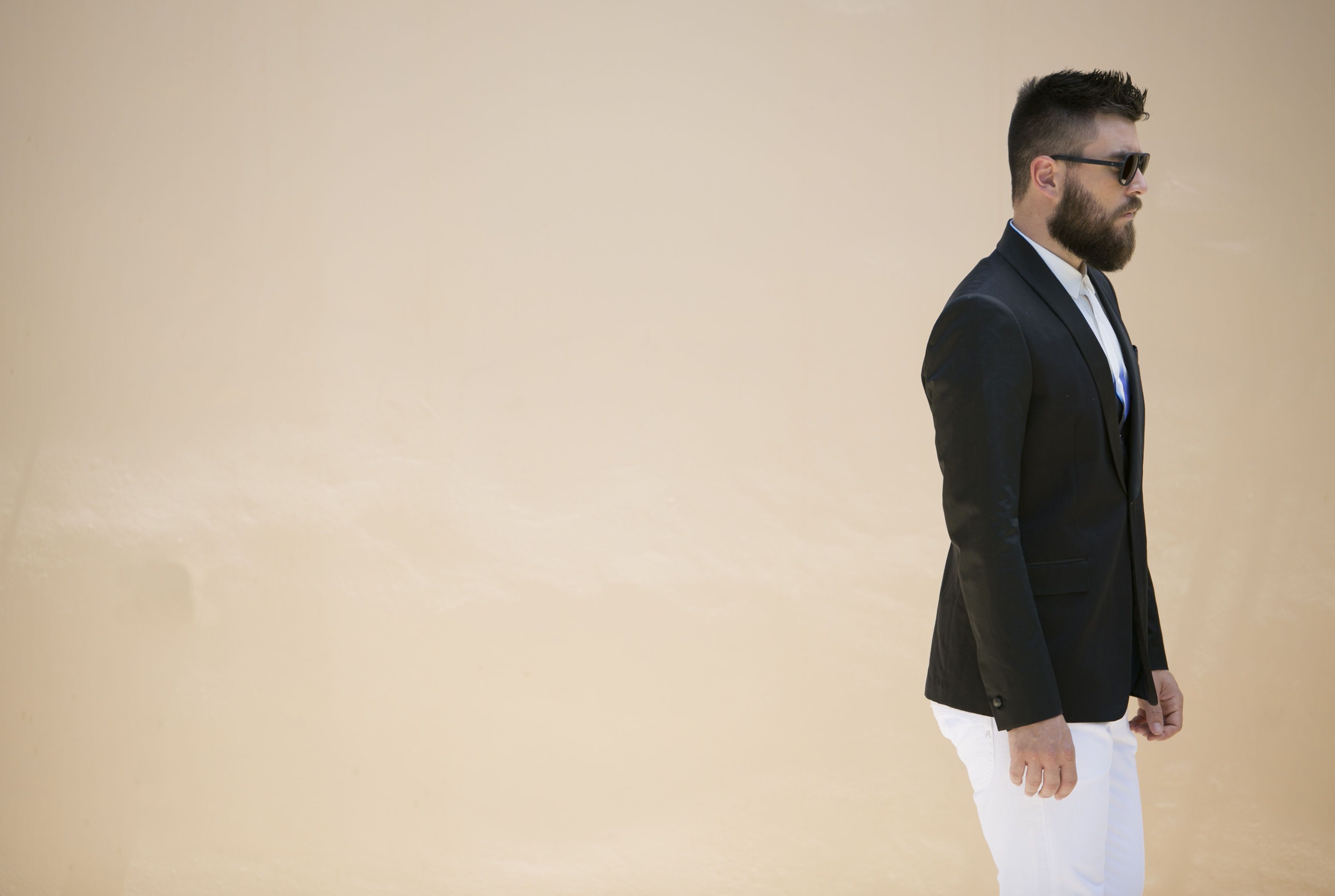 street style, man fashion blog, fashion blogger, white jeans, black blazer, black and white suit, adidas shoes, dihital print shirt, guy blogger 