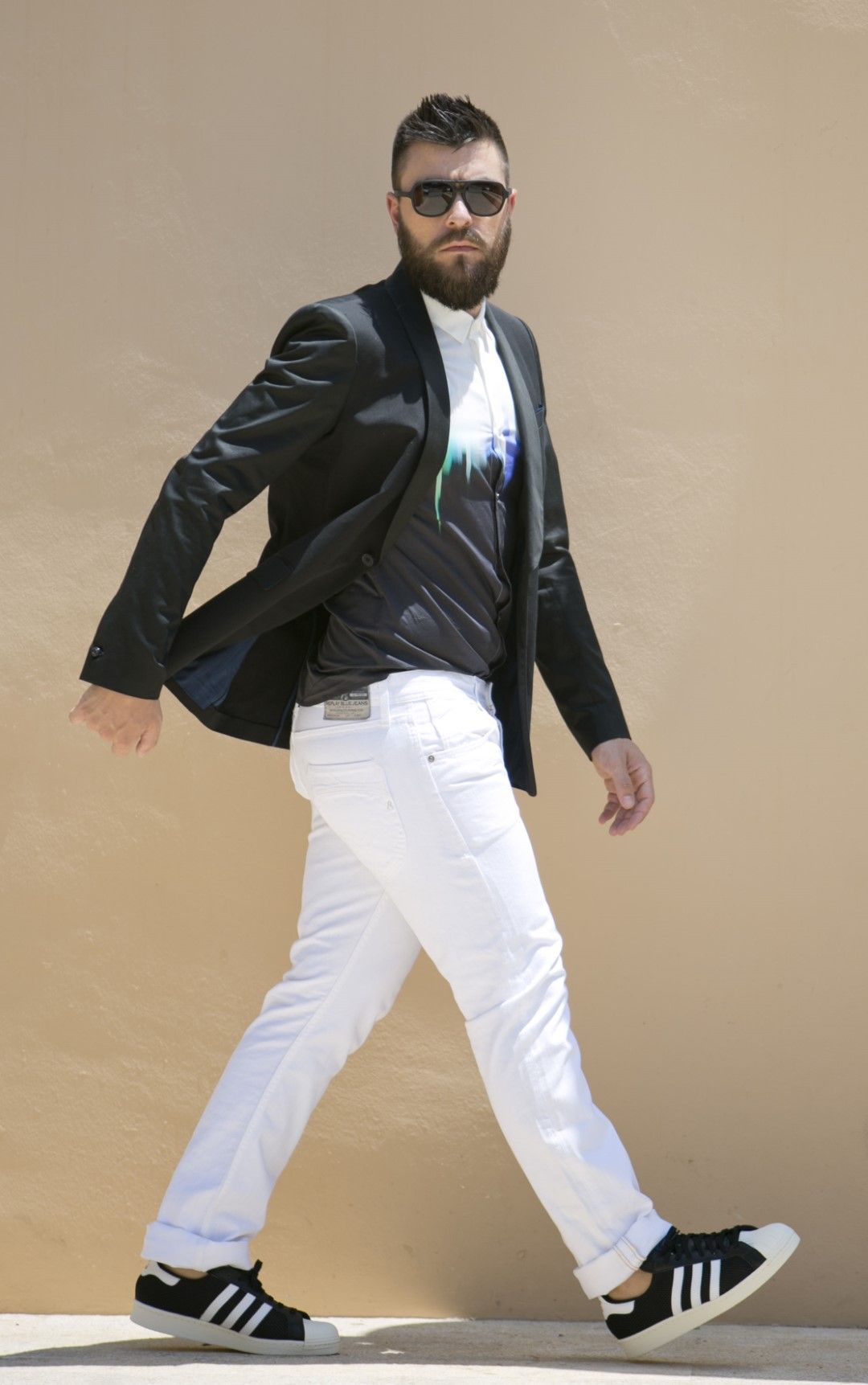 street style, man fashion blog, fashion blogger, white jeans, black blazer, black and white suit, adidas shoes, dihital print shirt, guy blogger 