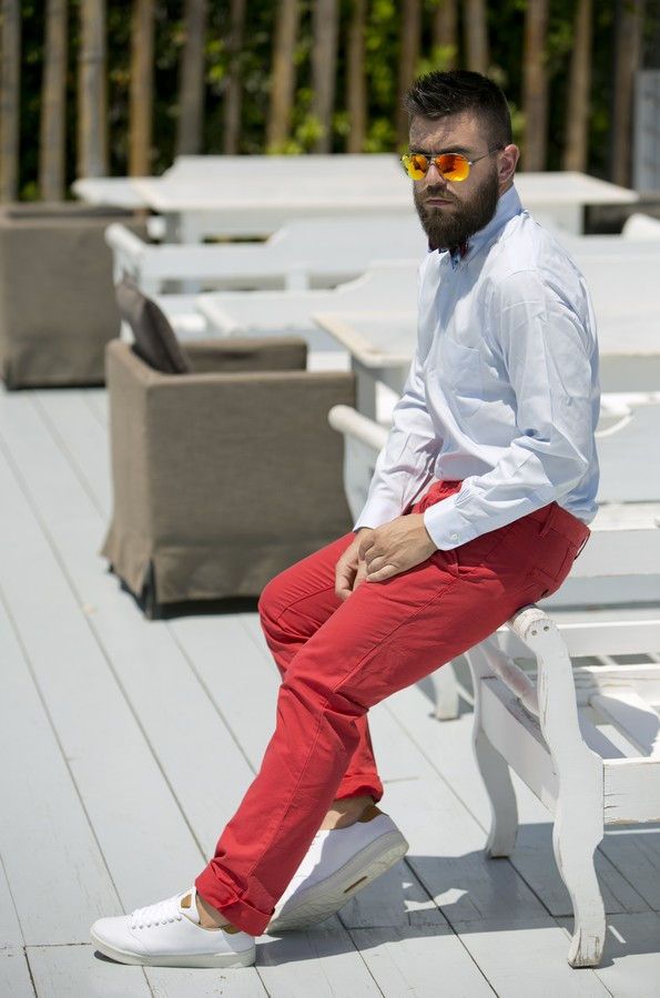 street style, man fashion blogger, suit, white shirt, red pants, new, trends, 2014, summer, mirror sunglasses, summer wedding, cool artisan, mcrthurglen, athens, sales
