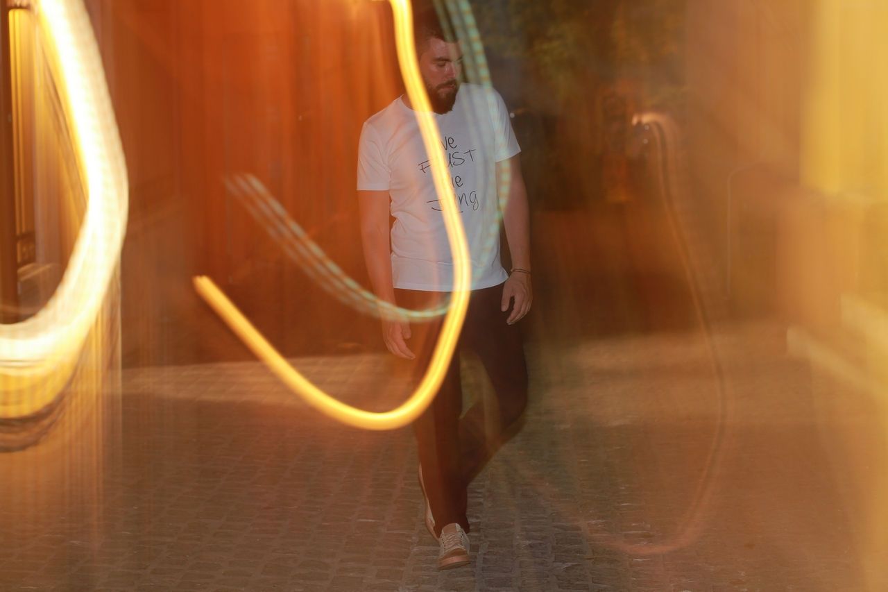 STREET STYLE, ATHENS, FASHION, MENS, T-SHIRT, NEW, 2014, FASHION, BLOG, BLOGGER, GUY, WHITE T-SHIRT, DAPPER GUILT, COOL ARTISAN, ΓΑΒΡΙΗΛ ΝΙΚΟΛΑΙΔΗΣ