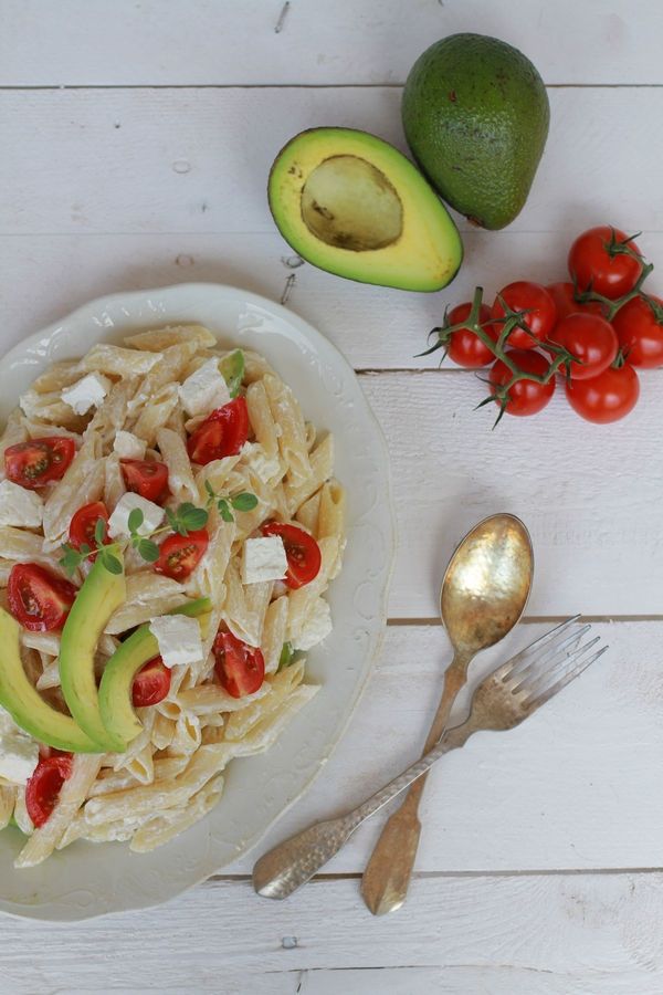 Avocado and feta cheese pasta salad, recipe, penne rigate, greek yogurt, συνταγή, μακαρονοσαλάτα, αβοκάντο, φέτα, γιαούρτι, πέννες, Γαβριήλ Νικολαΐδης