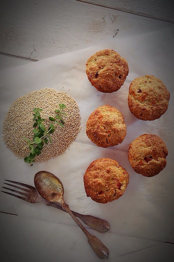 Quinoa Flakes, Cheese and Red Peppers Muffins Recipe, gruyere, συνταγή, μάφινς, φέτα, κινόα, γραβιέρα, κόκκινη πιπεριά, συνταγή, cool artisan