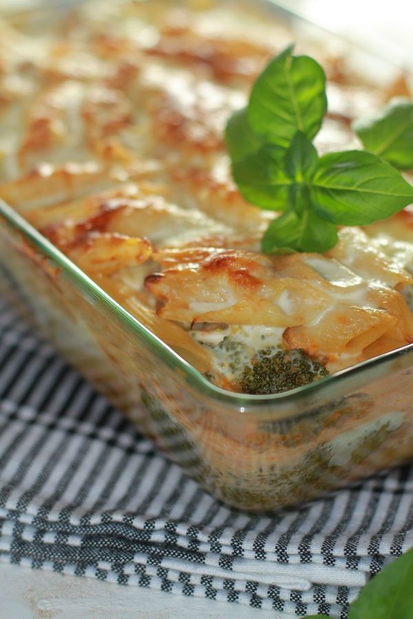 penne rigate, broccoli pasta, minced meat, greek yogurt crust, pasta al forno, recipe, συνταγή, πέννες, κιμά, μπρόκολο, κρούστα γιαουρτιού, σάλτσα ντομάτας, cool artisan, Γαβριήλ Νικολαΐδης