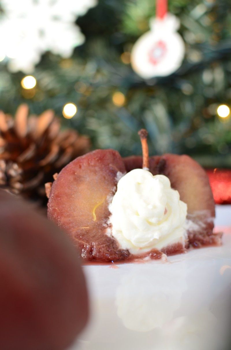Spiced Red Wine Apples with Vanilla Mascarpone Cream Recipe, συνταγή, μήλα, βρασμένα, κρασί, κανέλα, μασκαρπόνε, κρέμα, βανίλια, cool artisan, Γαβριήλ Νικολαΐδης