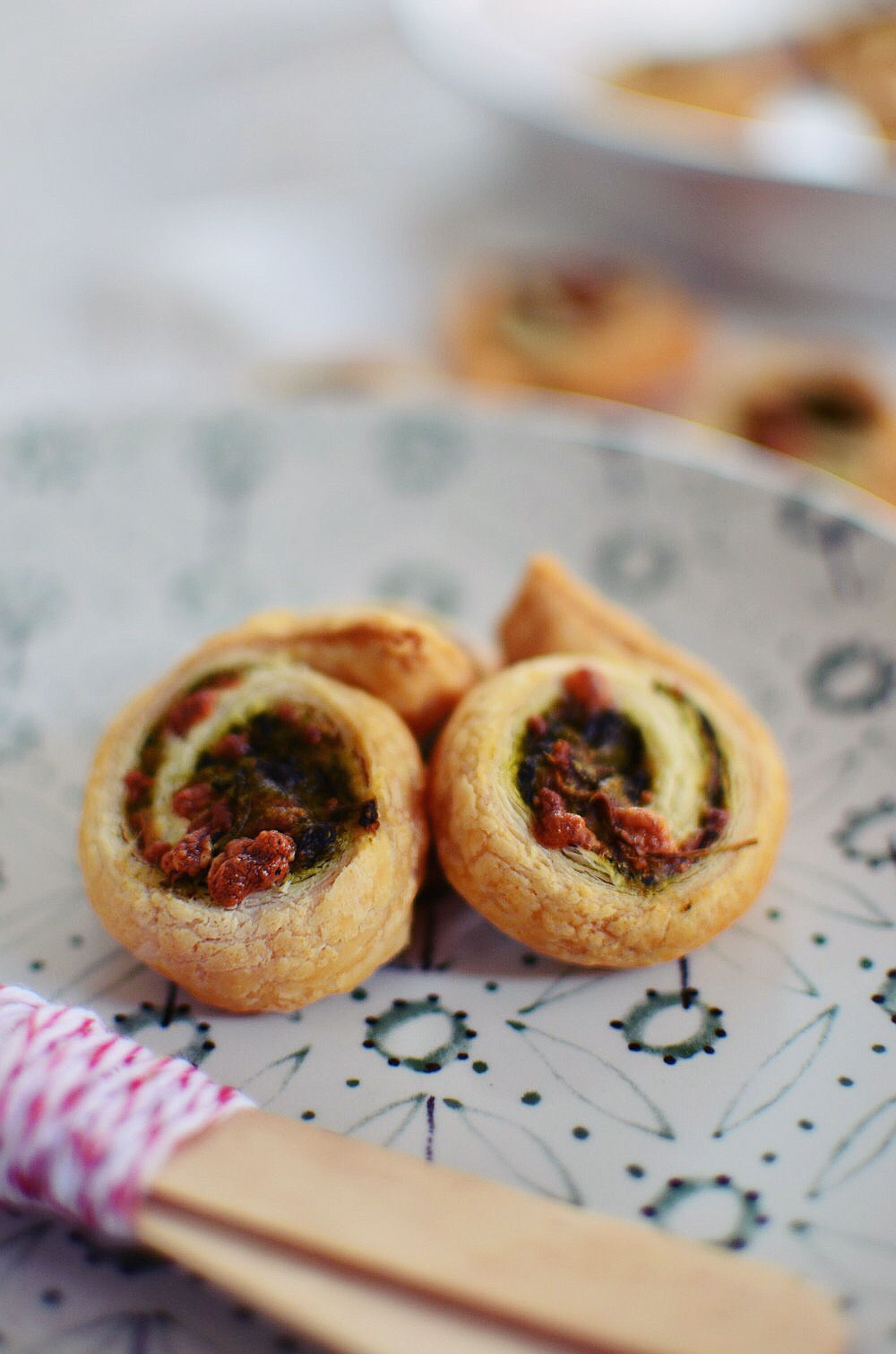 spinach cookies recipe, συνταγή μπισκότα, σπανάκι, σπανακοπιτάκια, σφολιάταμ παρμεζάνα, φέτα, ελληνικά, τυρί, Γαβριήλ Νικολαΐδης, cool artisan