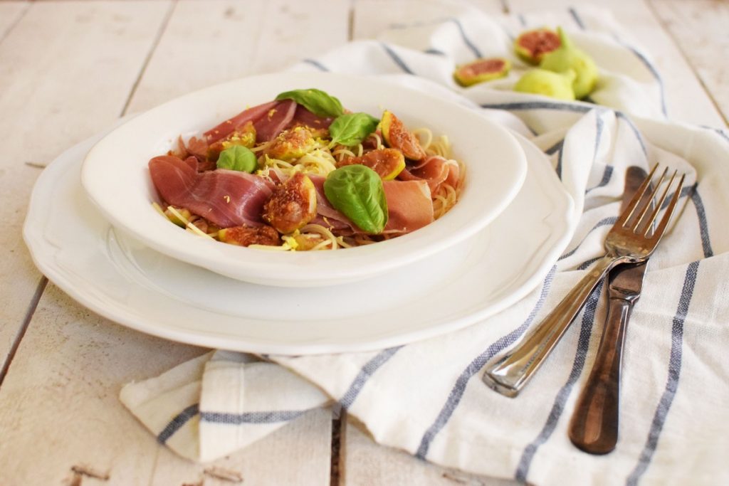 Pasta With Figs and Prosciutto Recipe, cool artisan, simple, italian, saveur, food styling, food blog awards, winner, love, worlds best, rich flavor
