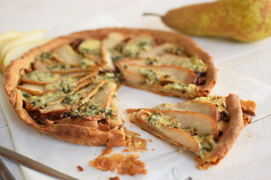 tart-recipe-blue-cheese-pear-food-styling-dought-fruit-and-cheese-roquefort-food-styling-blog-cool-artisan-food-blogger-gabriel-nikolaidis-3