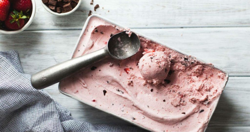 VeganStrawberryCoconutChocolateChipIceCream-5-680x1020