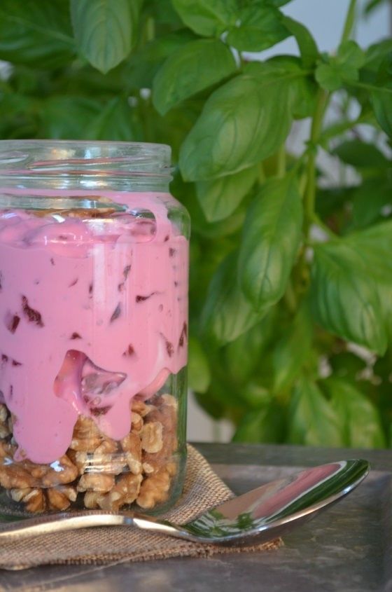 Beetroot, walnuts, yogurt salad