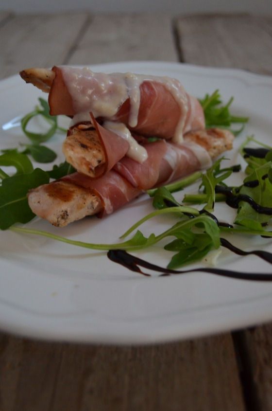 Chicken breasts wrapped in Parma ham with parmesan sauce recipe cool artisan Γαβριήλ Νικολαίδης