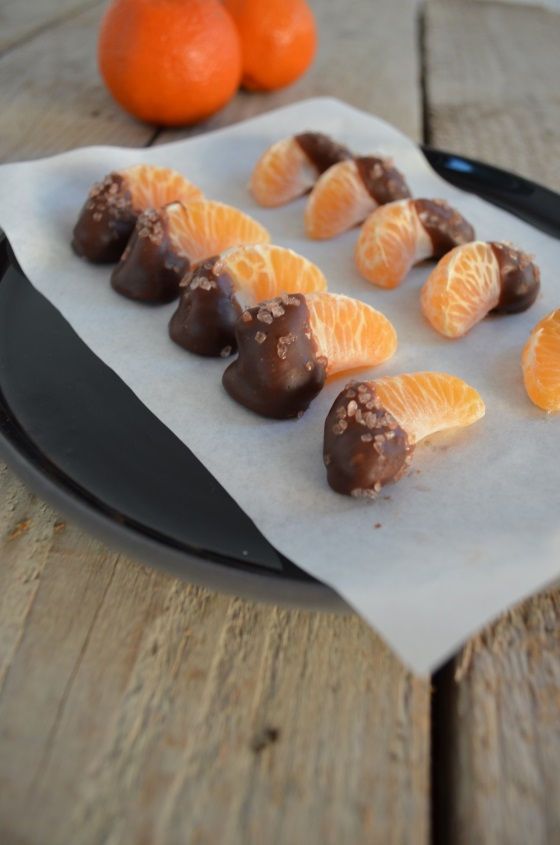 Clementines dipped in chocolate and Himalayan salt COOL ARTISAN Γαβριήλ Νικολαίδης