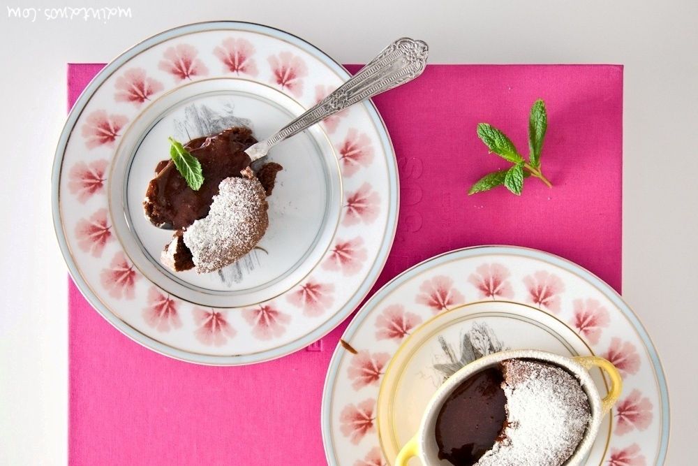 X ChocolateX chocolate souffleX COOL ARTISANX συνταγήX σουφλέ σοκολάταςX Γαβριήλ ΝικολαίδηςX γρήγοροX εύκολοX lava cakeX recipe. melt chocolate cake