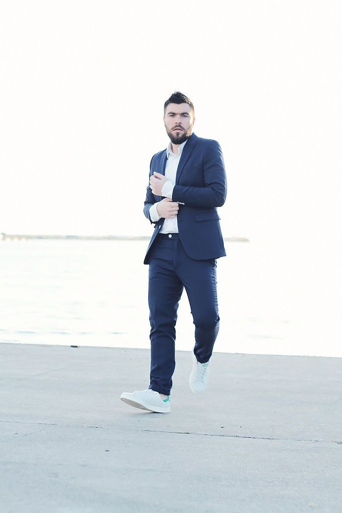 street style man fashion blogger blue suit stan smith adidas shoes white shirt cool artisan Γαβριηλ Νικολαιδης