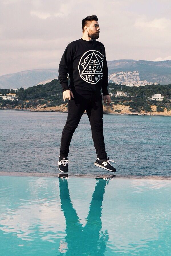 street style man fashion blogger mens style black outfit new balance asos topman cool artisan Γαβριηλ Νικολαιδης