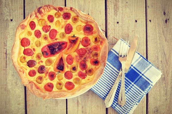 Spring tart with cherry tomatoes and peppers, recipe, τάρτα, συνταγή, πιπεριές, ντοματίνια, πολύχρωμα, τυρί, ζύμη τάρτας, cool artisan, Γαβριήλ Νικολαΐδης