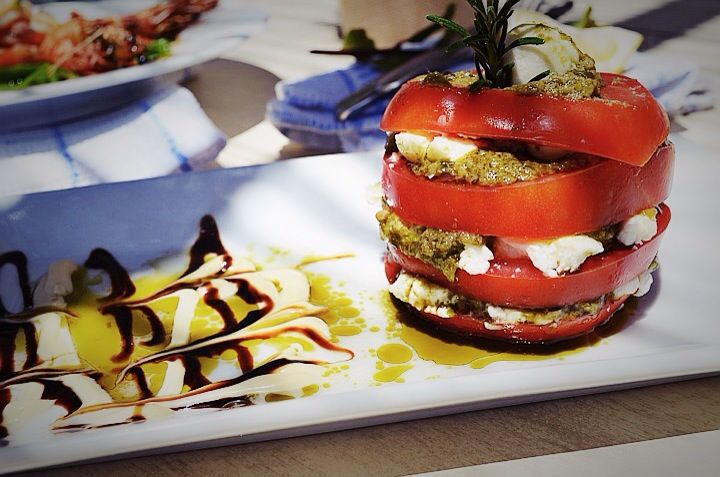 greek traditional recipe, andros, salad, σαλάτα, συνταγή, Άνδρος, Aegea hotel, shripms, lamp, lemon, γαρίδες, αρνάκι, γαβριήλ Νικολαΐδης,cool artisan