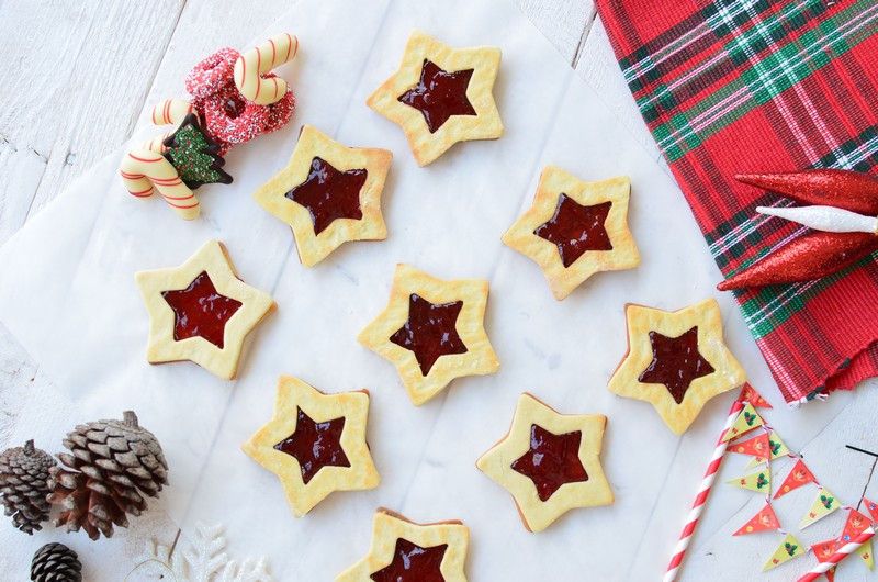 butter cookie recipe , christmas, filled, marmalade, strawberry, συνταγή, μπισκότα, βουτύρου, γεμιστά, μαρμελάδα, αστέρι, αστεράκια, σχήμα, Γαβριήλ Νικολαΐδης, cool artisan