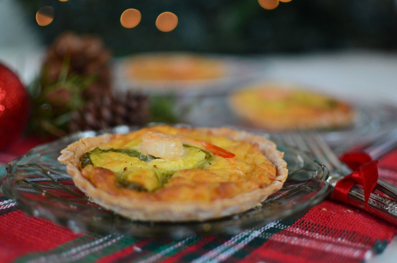 shrimp tart, recipe, pepper, cheese, dough, συνταγή, τάρτα γαρίδα, πιπεριά, ζύμη για αλμυρή τάρτα, γέμιση τάρτας με τυρί, food photography, food styling