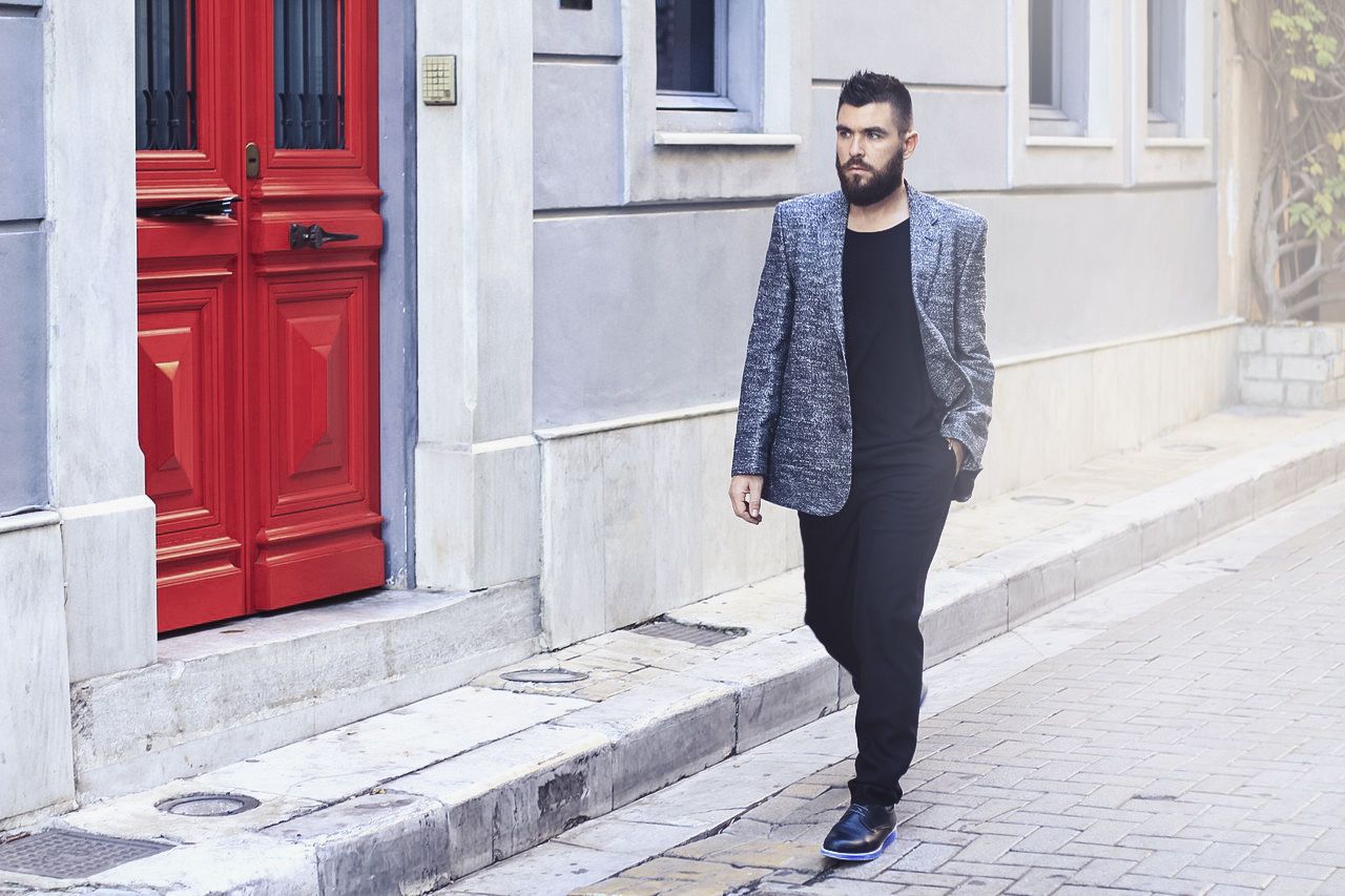 street style man blog fashion blogger, guy, marc by marc jacobs, blazer, asos, shoes, calazedonia, socks, best man fashion blog, trends 2015, menswear, new, black pants, black T-shirt, blue cameo socks1