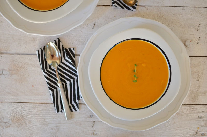vegan, gluten free, soup, recipe, pumkin, carrots, ginger, σούπα, κολοκύθας, συνταγή, πατάτα, καρότο, ρίγανη, cool artisan, Γαβριήλ Νικολαΐδης