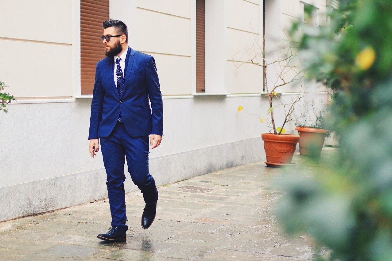 man, guy, street, fashion, blog, style blogger,suit,gray,shirt, black tie, trends 2015, spring, summer, menswear, streetstyle, zara, office, cobalt blue, cufflinks. tie bar, gold bracelet, asos, forever21, zara, H&M, cool artisan, Γαβριήλ Νικολαΐδης