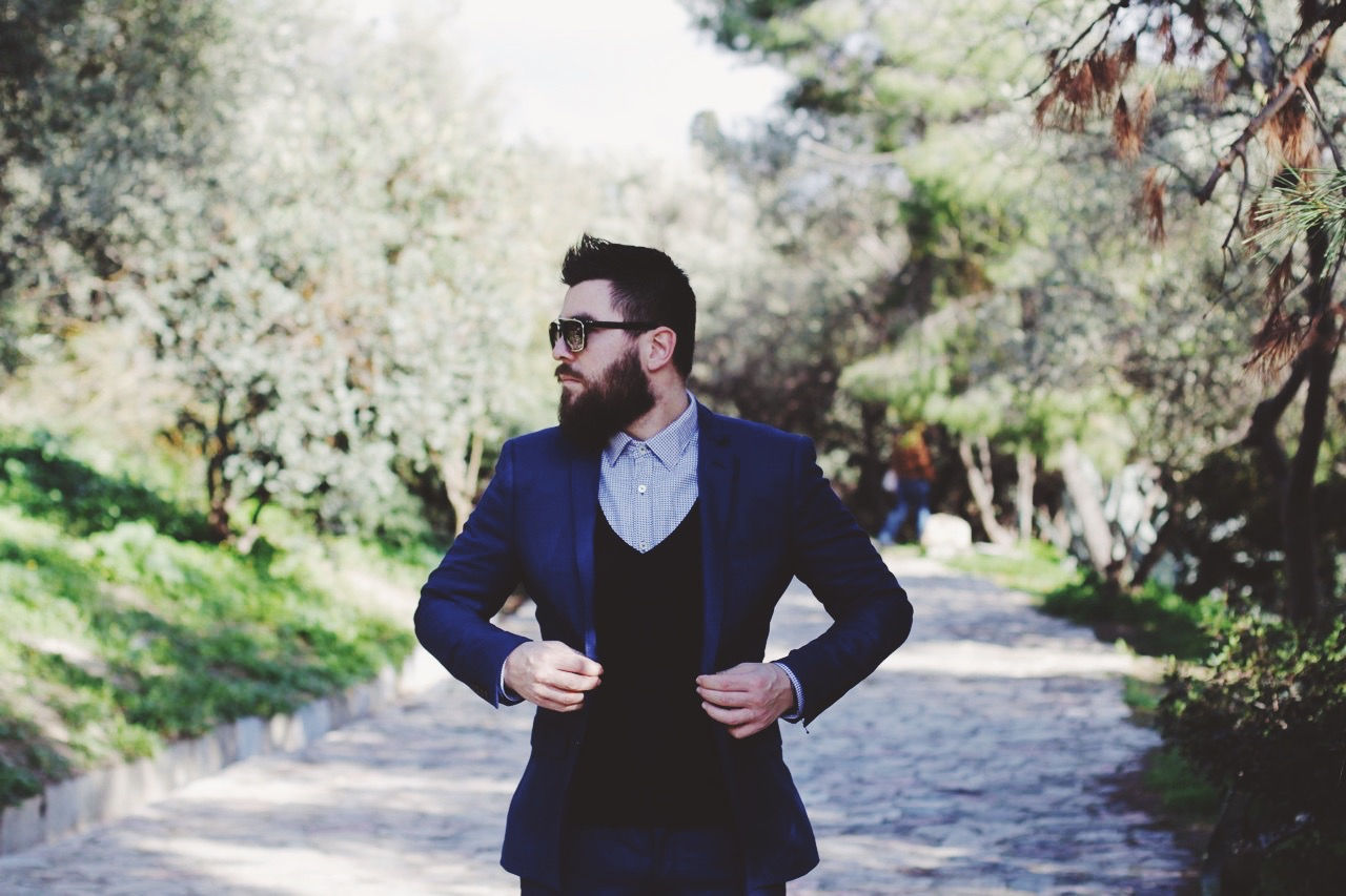 man, guy, street, fashion, blog, style blogger,suit,gray,shirt, black tie, trends 2015, spring, summer, menswear, streetstyle, zara, office, cobalt blue, cufflinks. SWEATER, cool artisan, Γαβριηλ Νικολαΐδης, mens style, 2015, spring, summer