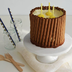 COOL ARTISAN, πουράκια, συνταγή, τούρτα, Γαβριήλ Νικολαΐδης, απλή, βασική, κρέμα σοκολάτας κεράκια, κρέμα βανίλια, recipe, Vanilla and Chocolate birthday cake