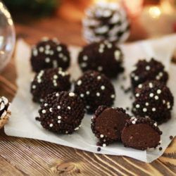 ΤΡΟΥΦΑΚΙΑ, ΚΕΙΚ, ΣΟΚΟΛΑΤΑ, ΣΥΝΤΑΓΗ, ΕΥΚΟΛΗ ΣΥΝΤΑΓΗ, TRUFFLES, CHOCOLATE, CAKE, COOL ARTISAN, EASY RECIPE, RECIPE, TRUFFLES RECIPE,