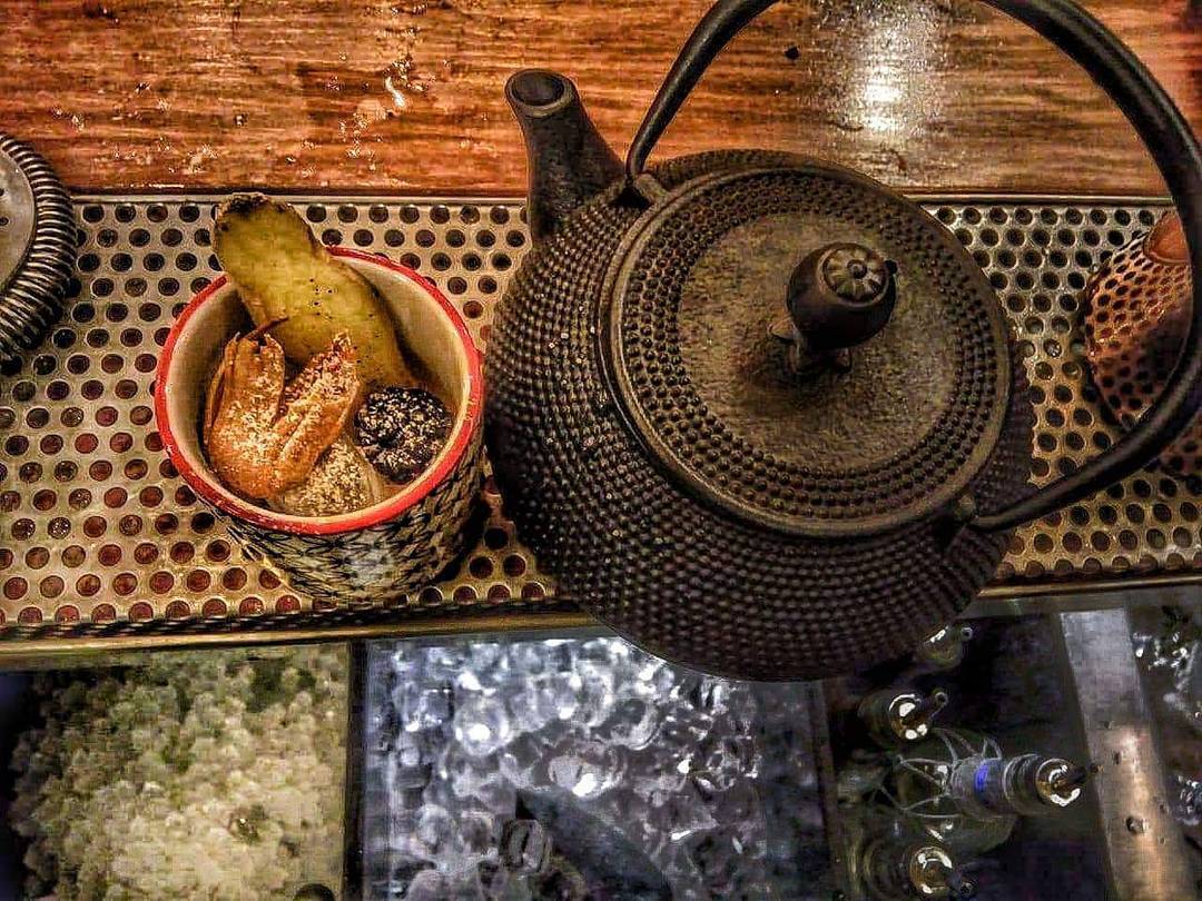 DISTILL COCKTAIL BAR, ΧΑΛΑΝΔΡΙ, ΝΤΙΝΑ ΝΙΚΟΛΙΤΣΗ, ΤΑΣΟΣ ΣΤΑΜΑΤΙΔΗΣ, BRUNCH,