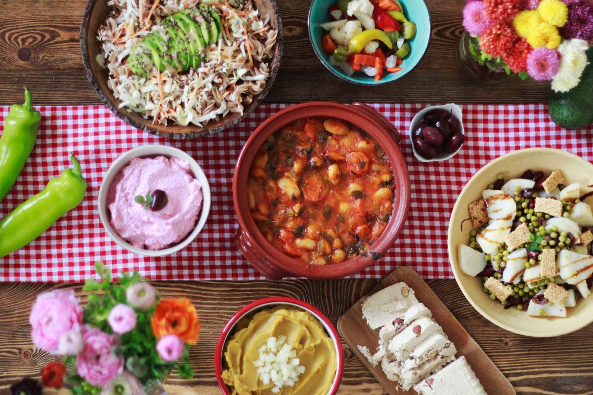 COOL ARTISAN, ΣΑΡΑΚΟΣΤΗ, ΚΑΘΑΡΑ ΔΕΥΤΕΡΑ, ΦΑΒΑ, ΓΙΓΑΝΤΕΣ, ΤΑΡΑΜΟΣΑΛΑΤΑ, ΣΑΛΑΤΑ, ΝΗΣΤΕΙΑ,