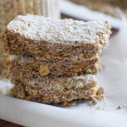 ΜΠΑΡΕΣ, ΒΡΩΜΗ